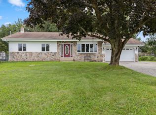 386 Croshaw Rd, Wrightstown, NJ 08562