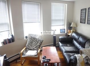 54 Kelly Rd #12R, Cambridge, MA 02139