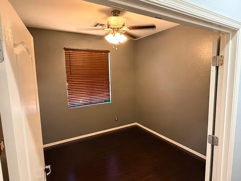 3821 E Flower Ct — Photo 6