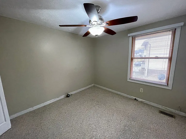 308 Ridge Point Cir — Photo 29