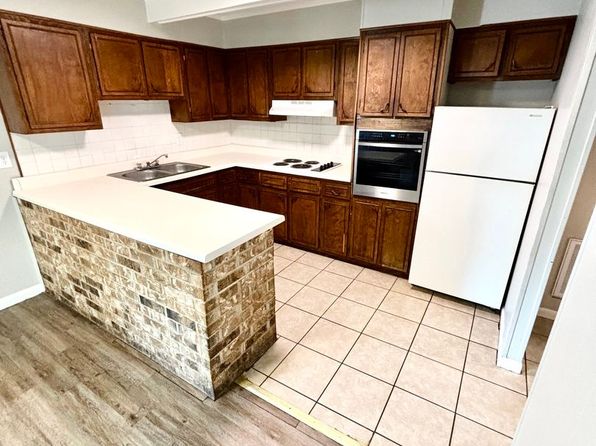 203 N Rogers St #8
