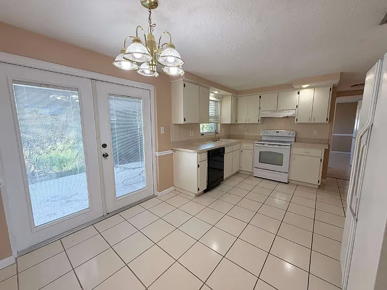 1115 Powersong St — Photo 11