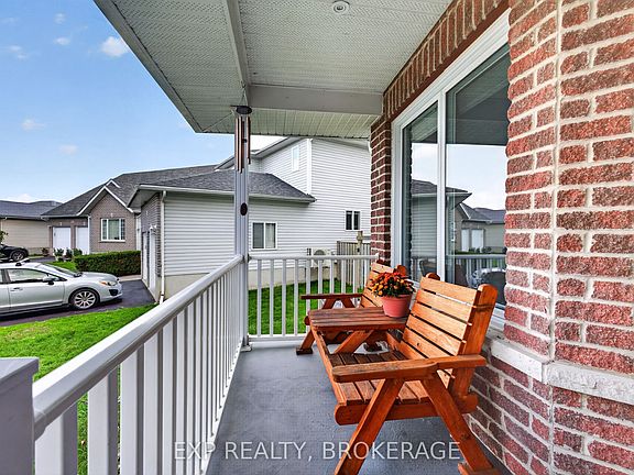 3rd image of 159 Macdougall Dr