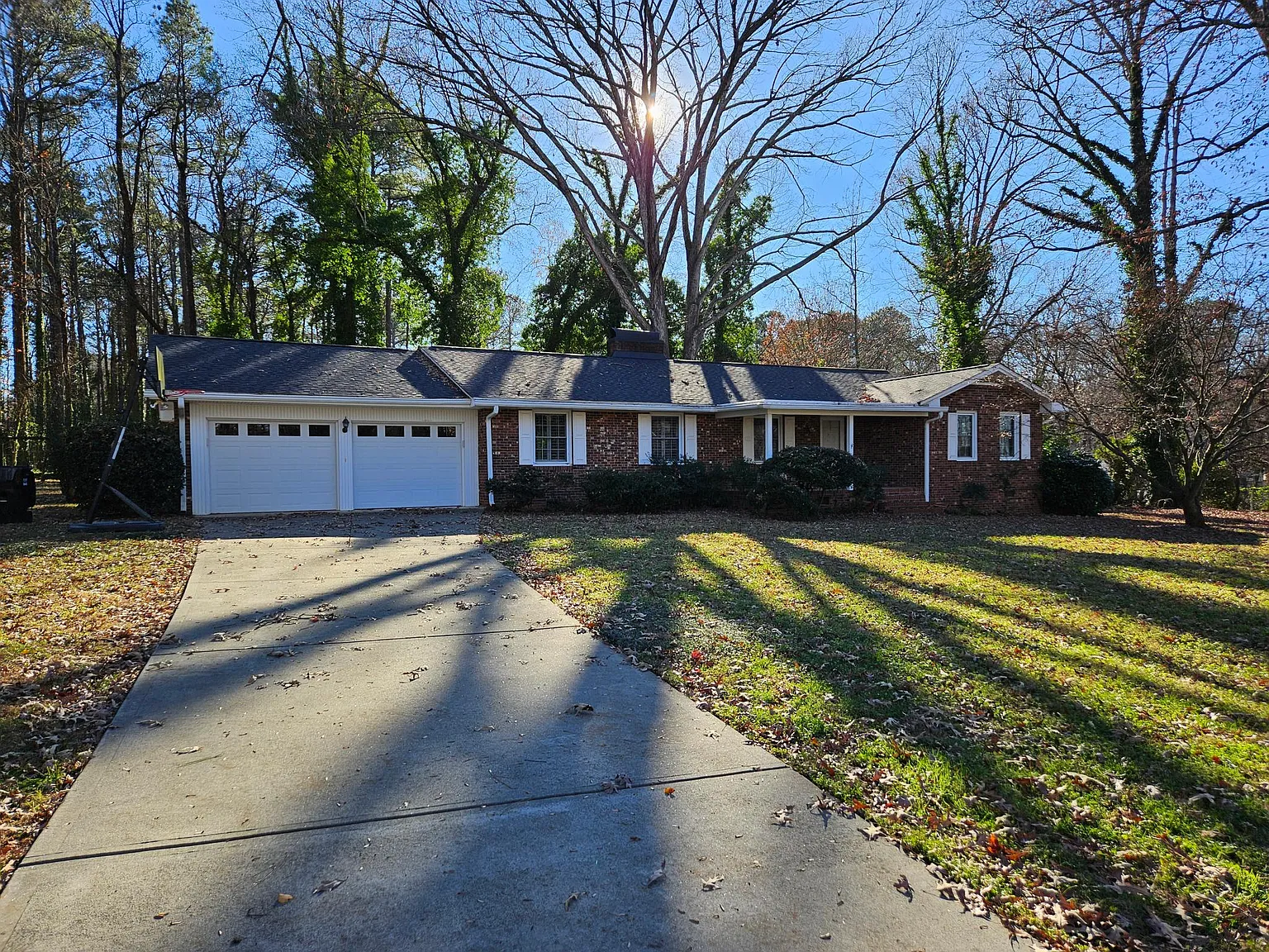3 bed, 2110 sqft, $2,100 — Photo 1