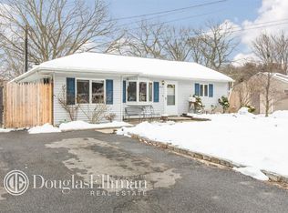 893 Udall Rd, West Islip, NY 11795