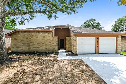 2823 Woodhall Ct Photo 1