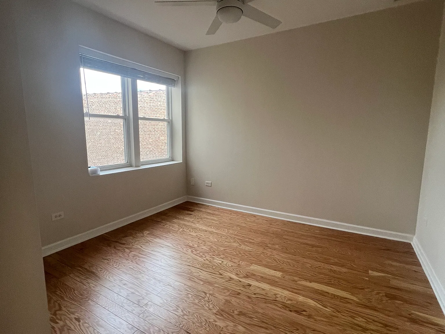 2 bed, 1200 sqft, $1,800 — Photo 4