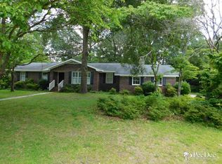 1212 Greenbriar Dr, Dillon, SC 29536