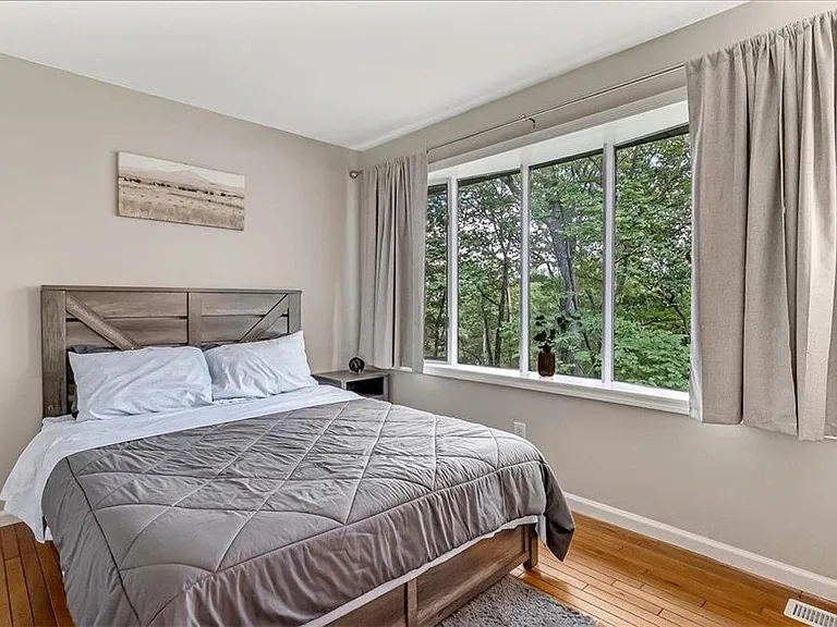 115 White Oak Ct — Photo 14