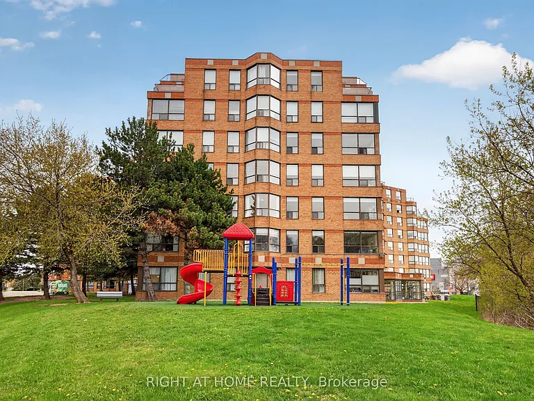 6 Humberline Dr #323 — Photo 43