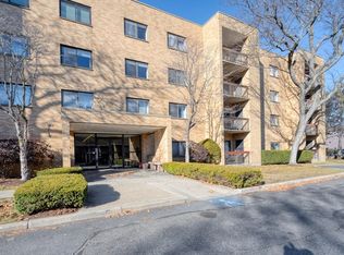 41 Centre St APT 403, Brookline, MA 02446
