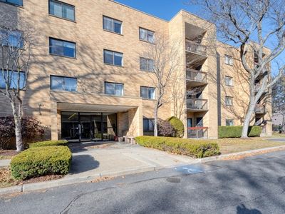 41 Centre St APT 403, Brookline, MA, 02446