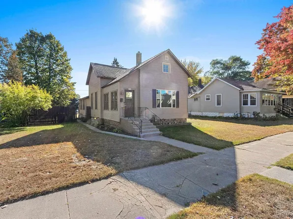 1609 13th Ave, Menominee, MI 49858