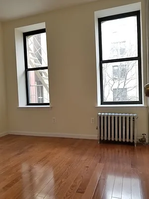 Rented by NYLA Realty | media 4