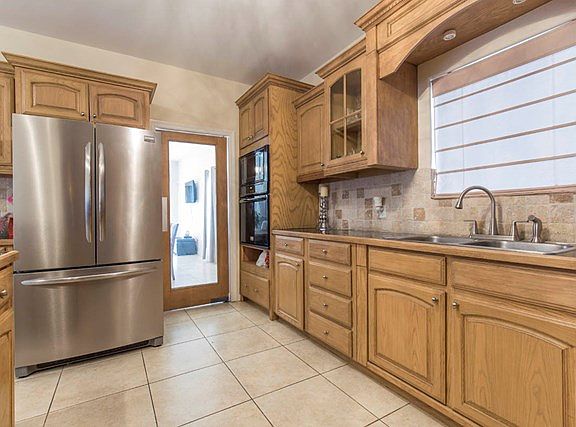 5th image of 10303 N 23rd Ln