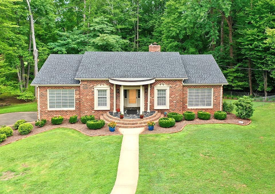1st image of 333 Chadwyck Dr