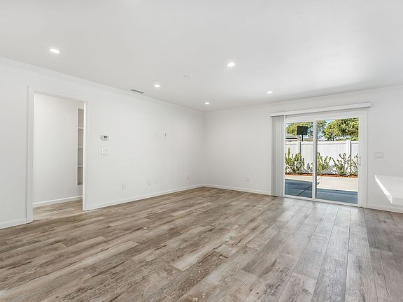 5th image of 2609 W Wilshire Pl
