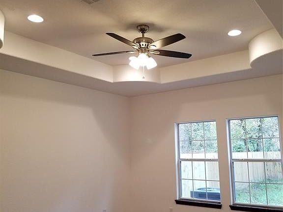 4th image of 9914 Greenwich St