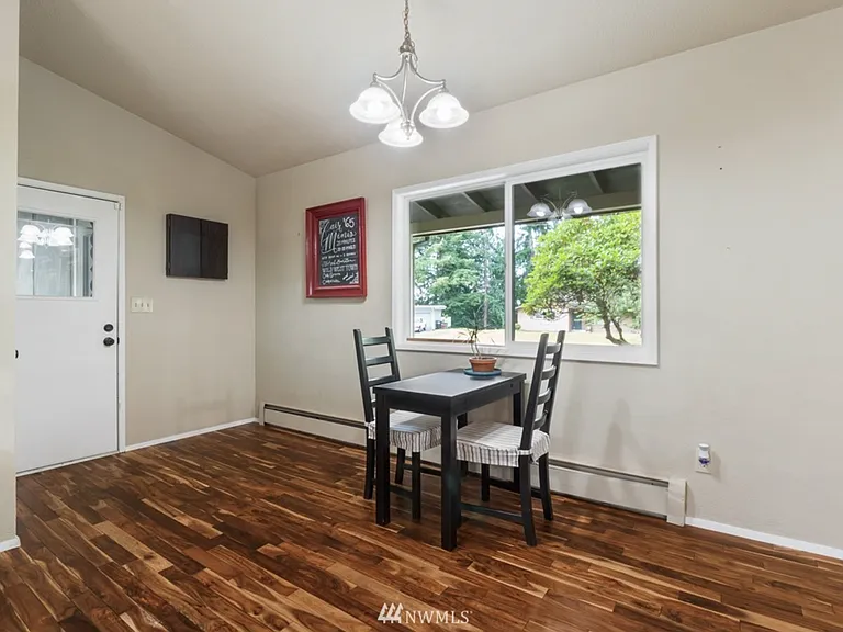 6921 5th Ct SE — Photo 7