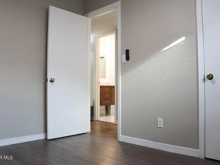 6704 La Cadena Dr — Photo 23
