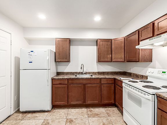 3rd image of 3201 N 36th St #12