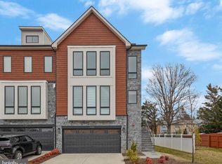 7686 Morris St, Falls Church, VA 22043
