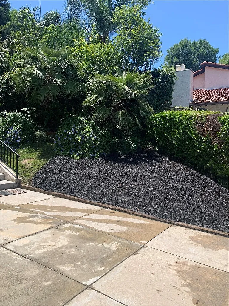 3 bed, 1905 sqft, $4,100 — Photo 3