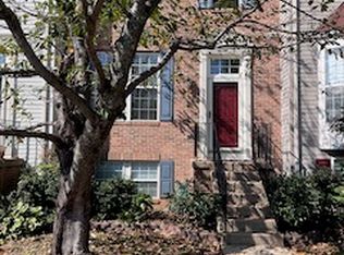 6956 Manahoac Pl, Gainesville, VA 20155