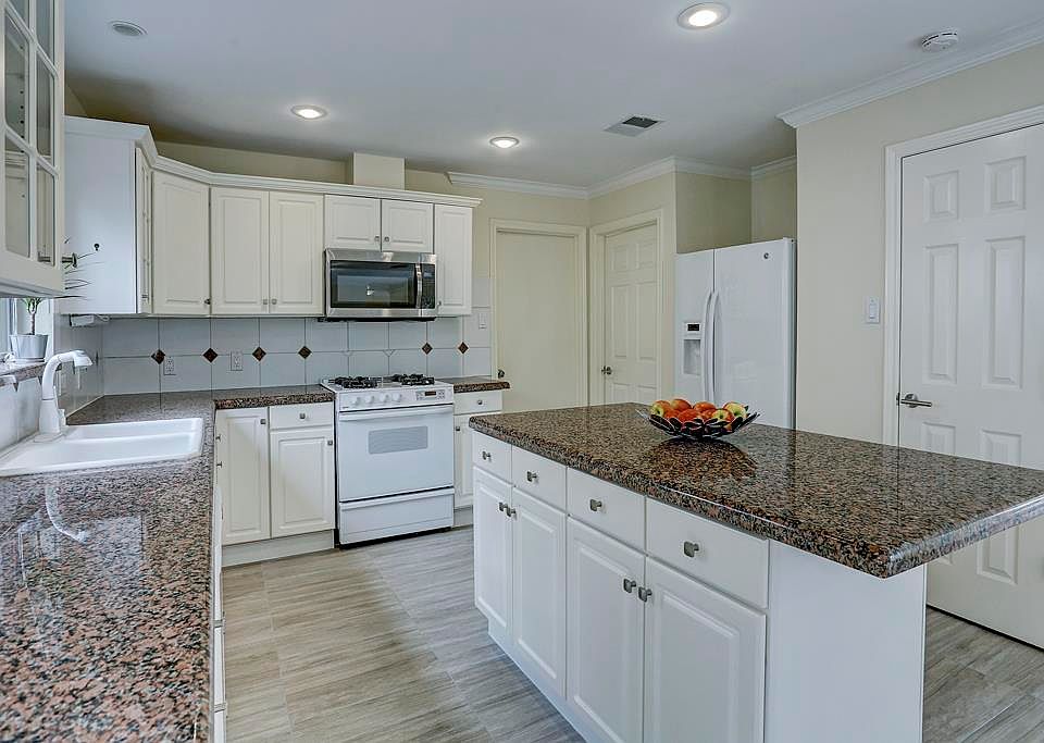 1st image of 13819 Starhill Ct