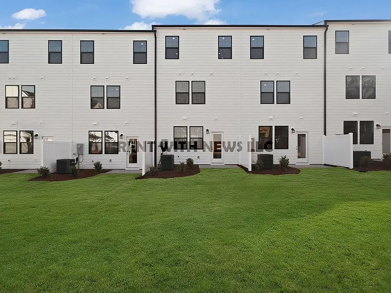 2307 Oakwood Meadows Ct — Photo 31