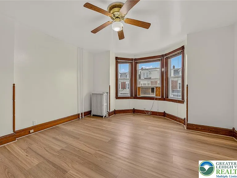 626 N 11th St — Photo 30