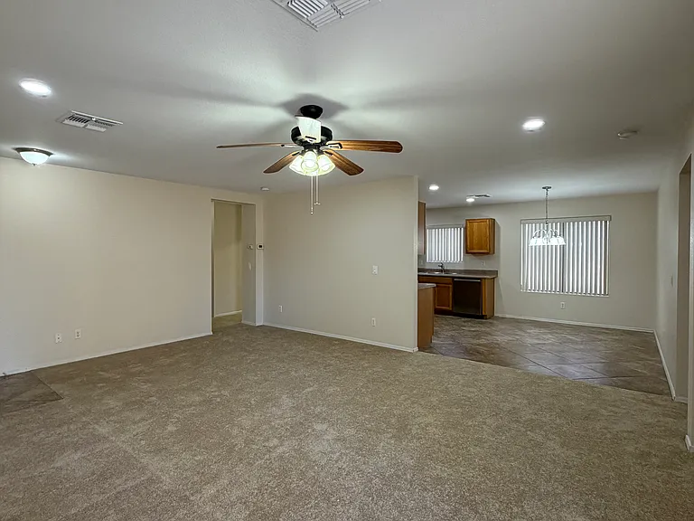 11402 W Hutton Dr — Photo 11