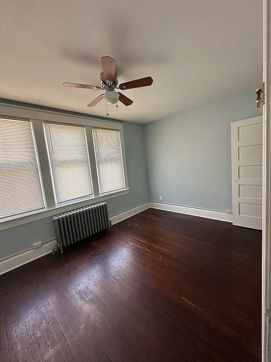 5 bed, 2350 sqft, $6,100 — Photo 3