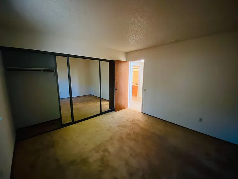 1817 Klamath River Dr — Photo 24