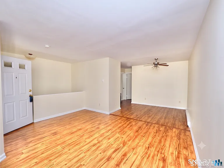 25 W Main St #8 — Photo 5