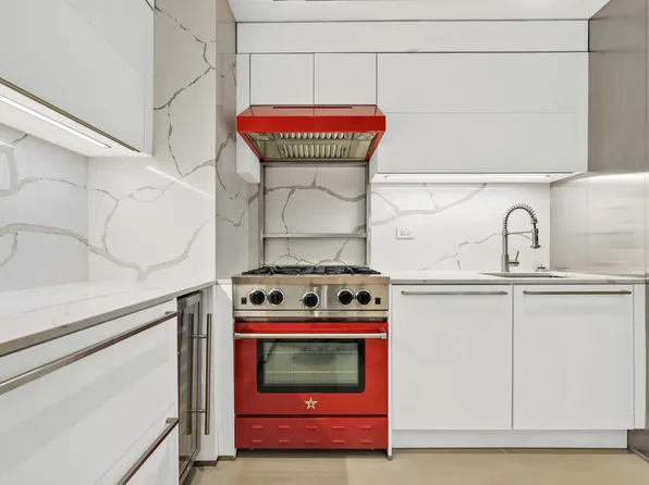 117 East 57th Street image 6 of 17