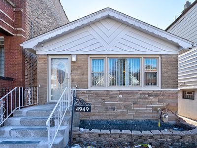 4949 W Augusta Blvd, Chicago, IL, 60651