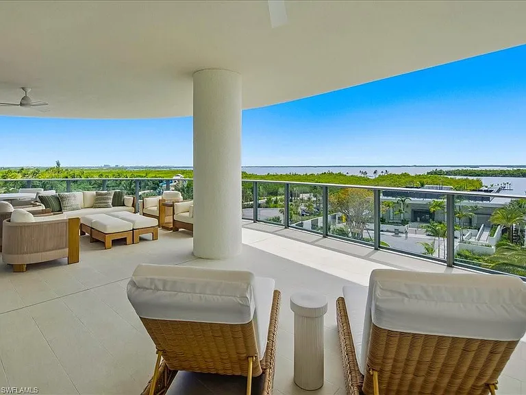 5100 Seagrass Blvd #306 — Photo 30