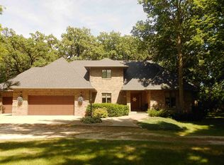 308 S Wayne St, Manchester, IA 52057
