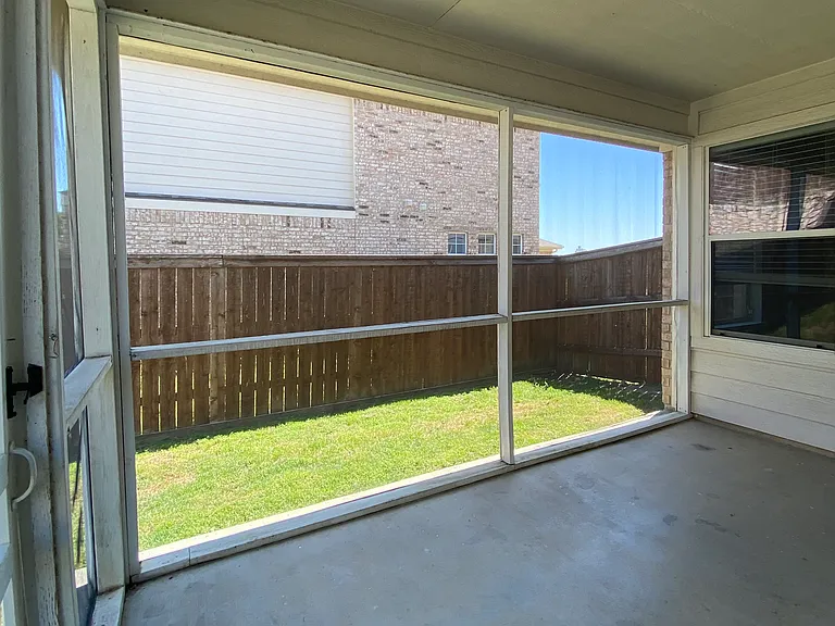 10413 Trevino Ln — Photo 20