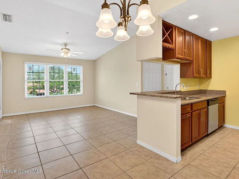 7667 N Wickham Rd #219 — Photo 14