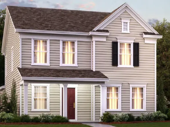 524 Lee St, West Point, VA 23181