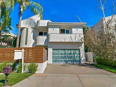 16007 Dickens St, Encino, CA, 91436