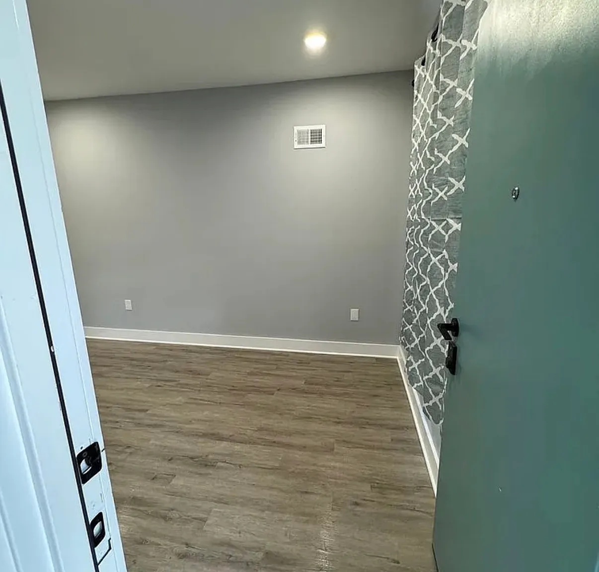 2 bed, 1030 sqft, $1,500 — Photo 3