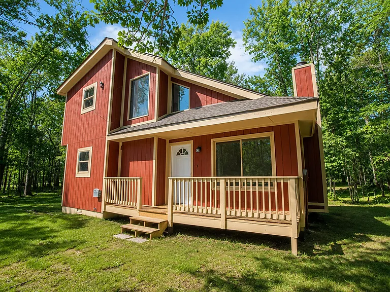 9640 Stony Hollow Dr — Photo 1