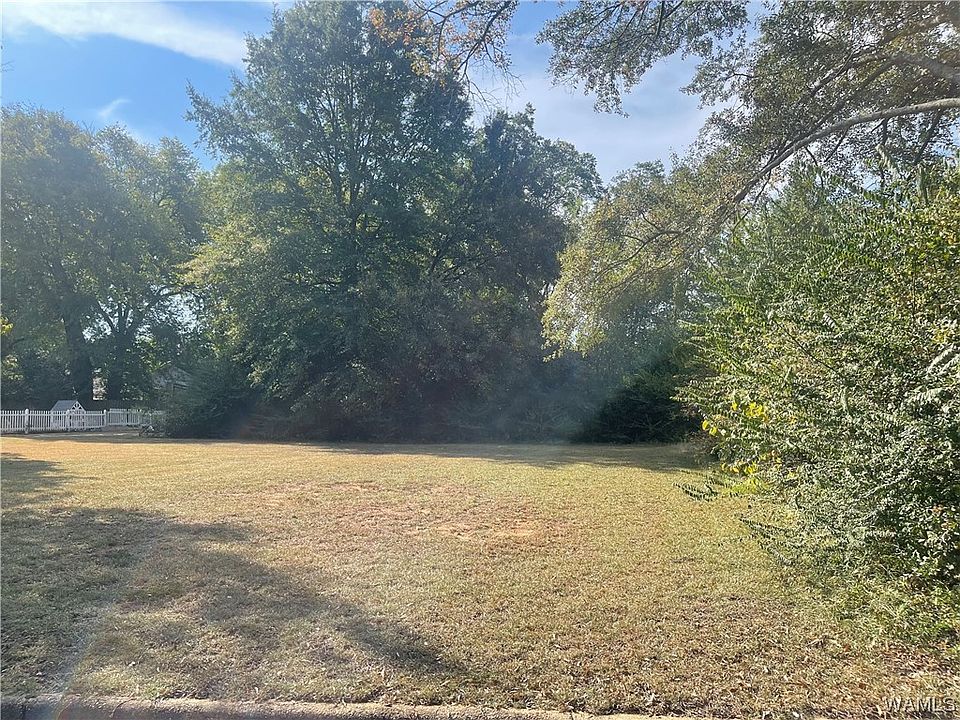 2nd image of 2413 22nd St