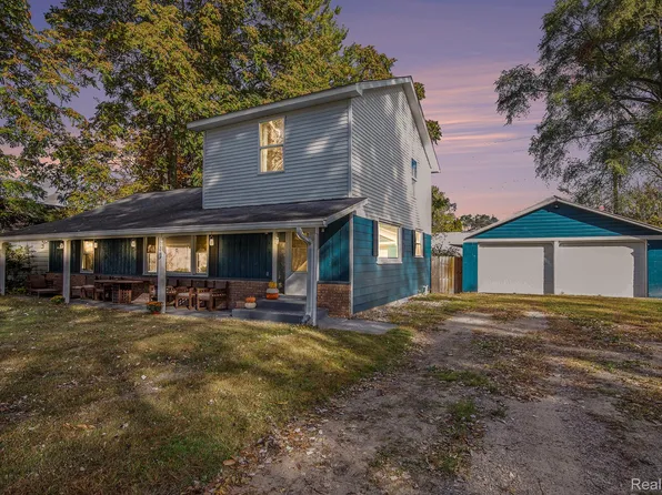 321 Gaway St, Vassar, MI 48768