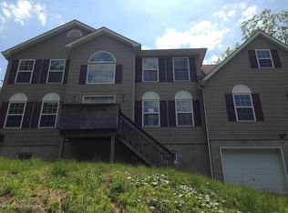 6320 Deer Dr S, East Stroudsburg, PA 18302
