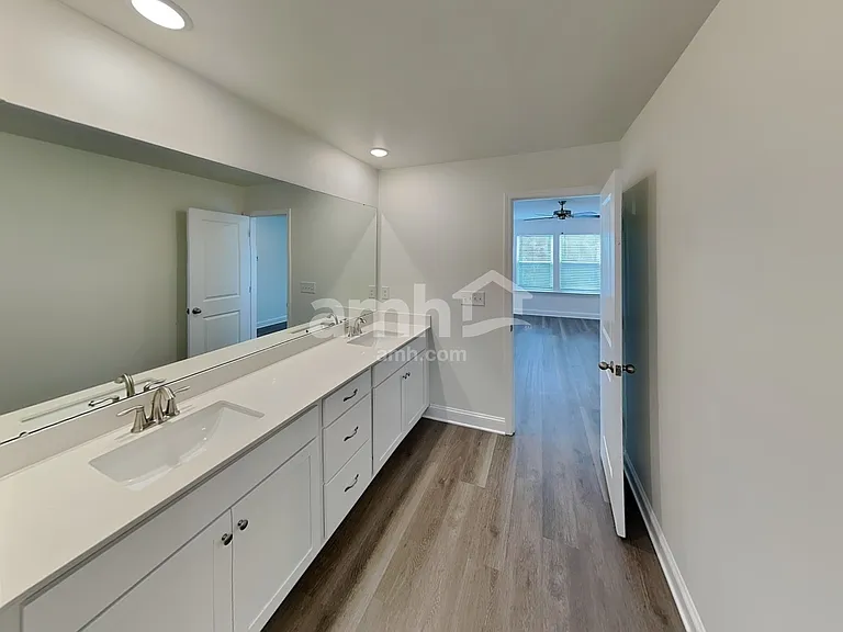 6035 Rosemore Ln — Photo 14