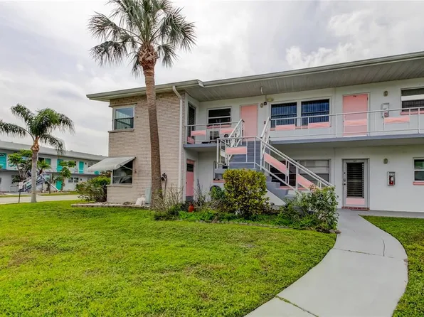 5876 21st St N APT 10, Saint Petersburg, FL 33714